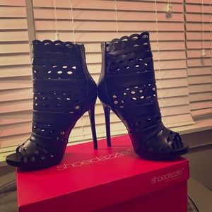 Black Cut Out Heels NWOT